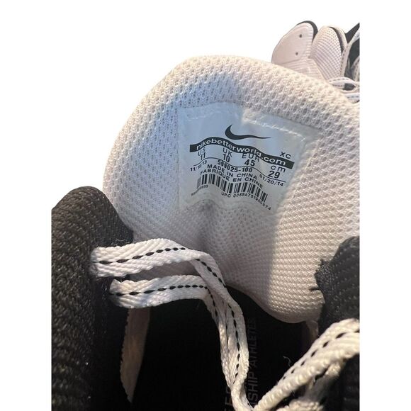 Nike White and Black Men's Sneakers - Picture 5 of 11